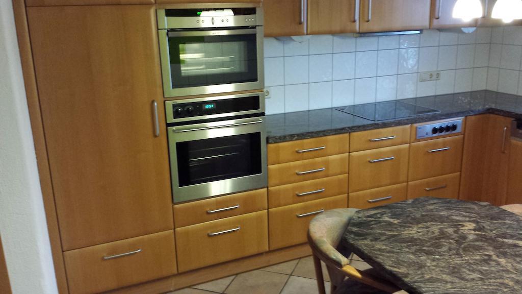 Ferienhaus Schwoerer Rheinhausen Habitación foto